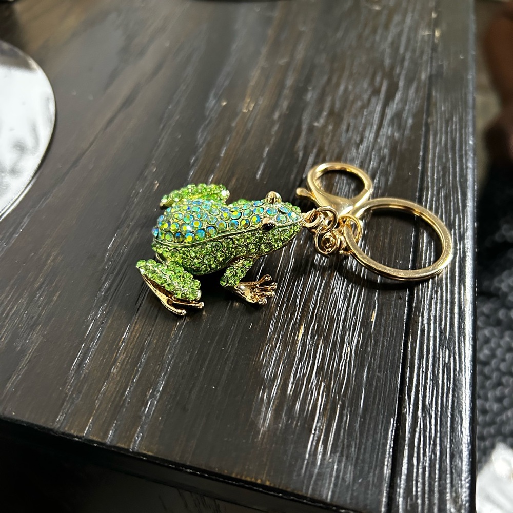 Green Frog Keychain - Picture 3 of 5